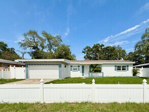 1501 Carlos Ave in Clearwater, FL - Foto de edificio - Building Photo