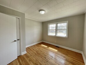 531 E Donaldson Ave in Raeford, NC - Foto de edificio - Building Photo