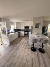 1430 W Schwartz Blvd in Lady Lake, FL - Building Photo - Building Photo