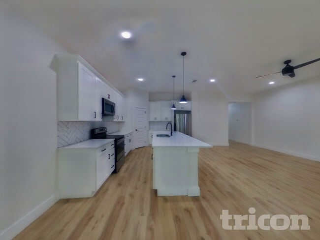 328 Lakey Rd in Seagoville, TX - Foto de edificio - Building Photo