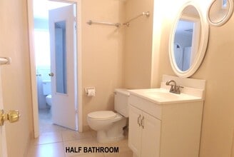 5950 Del Lago Cir, Unit SUNRISE UNIT in Sunrise, FL - Foto de edificio - Building Photo