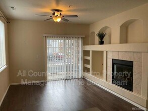 5255 Memphis St, Unit 908 in Denver, CO - Building Photo - Building Photo