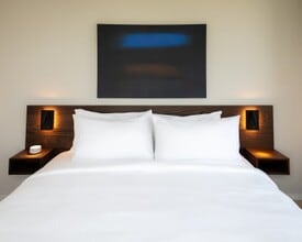 Boardwalk Suites and Residences by Kasa in Traverse City, MI - Foto de edificio - Building Photo
