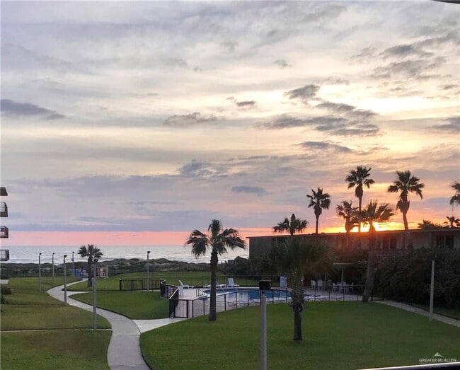 600 Padre Blvd in South Padre Island, TX - Building Photo - Building Photo