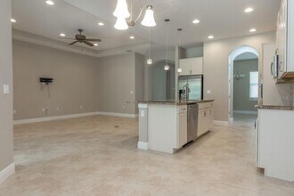 906 Victoria Hills Dr S in DeLand, FL - Building Photo - Building Photo