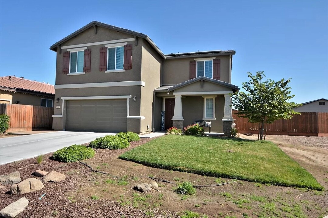 6856 E Geary St in Fresno, CA - Building Photo