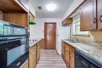 3217 Ridgeview Ln in Irving, TX - Building Photo - Building Photo