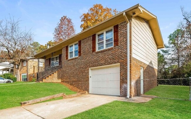 2468 Watson Rd in Birmingham, AL - Building Photo - Building Photo