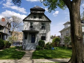 316 S Grove Ave, Unit 2 in Oak Park, IL - Building Photo