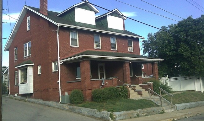 property at 415-417 New York Ave