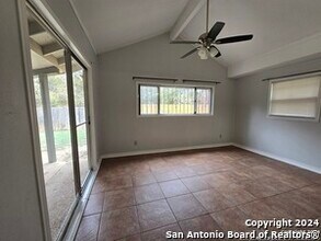 9039 Wellesley Manor Dr in San Antonio, TX - Building Photo - Building Photo