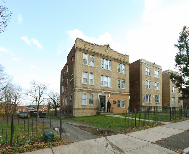 2618-2620 Main St in Hartford, CT - Building Photo - Building Photo