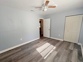 427 6th Ave NE in Largo, FL - Building Photo - Building Photo