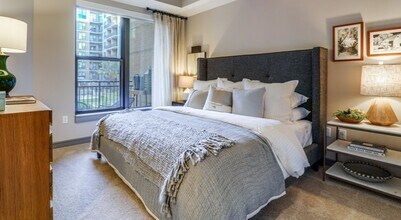 901 Memorial City Way in Houston, TX - Foto de edificio - Building Photo