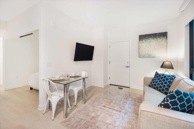 315 J St in San Diego, CA - Building Photo - Building Photo