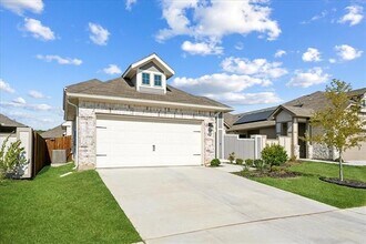 920 Cricket St in Krugerville, TX - Foto de edificio - Building Photo