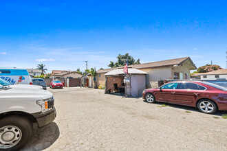 5548 Gage Ave in Bell Gardens, CA - Building Photo - Building Photo