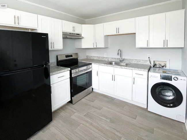 property at 2292 Onslow Dr
