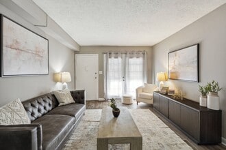 The Woods at Southlake in Jonesboro, GA - Foto de edificio - Building Photo