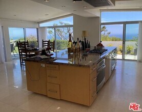 3440 Shoreheights Dr in Malibu, CA - Building Photo - Building Photo
