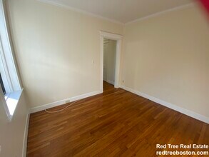 1160 Commonwealth Ave in Boston, MA - Building Photo - Building Photo