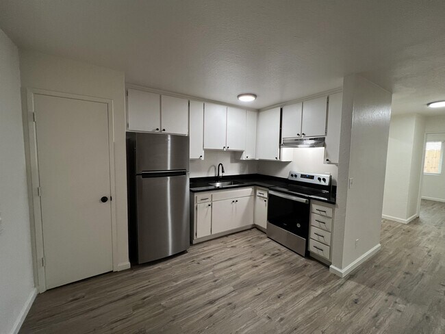 2950 Lanning Ave, Unit D in Redding, CA - Building Photo - Building Photo