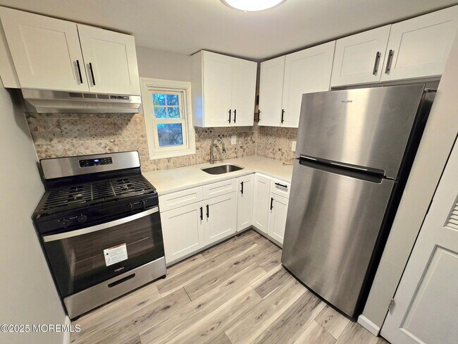 912 Sunset Ave in Asbury Park, NJ - Building Photo - Building Photo