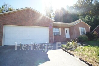 1888 Explorer Ln in Knoxville, TN - Foto de edificio - Building Photo