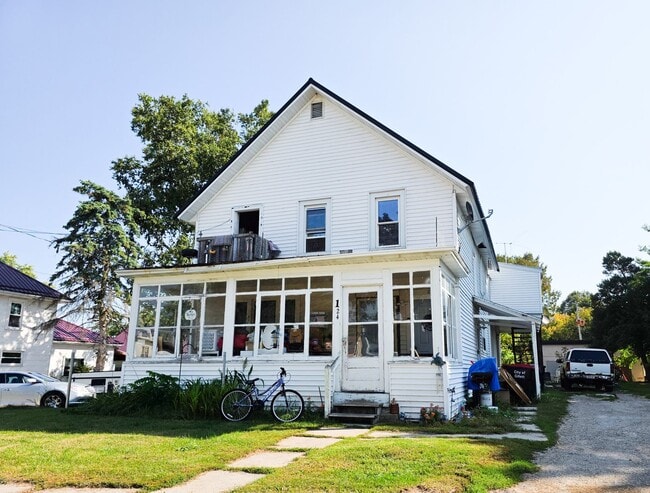property at 124 S Lake St