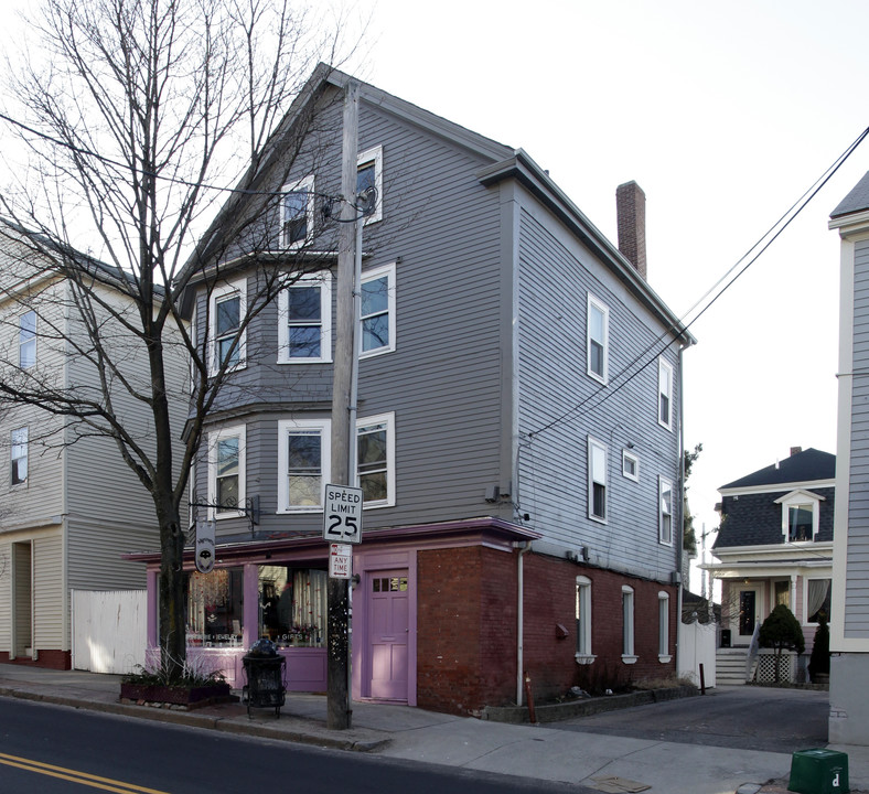 297-301 Wickenden St in Providence, RI - Building Photo