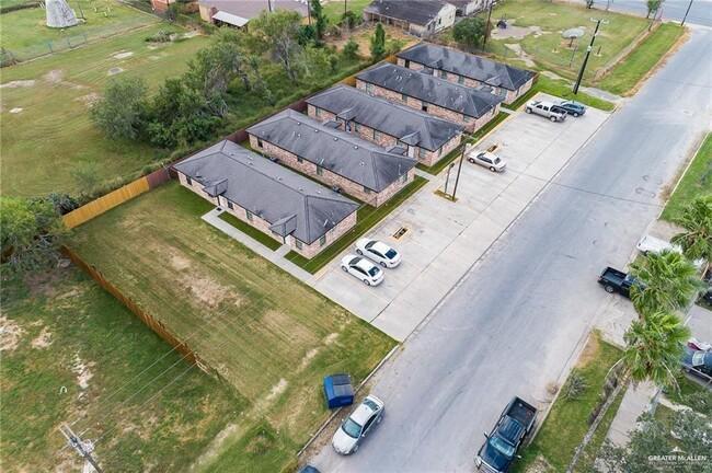 200 R C Champion St in Progreso, TX - Building Photo