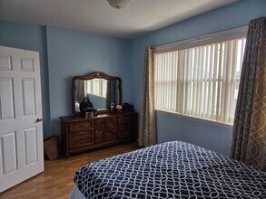 4634 Beach 46th St, Unit Apt. 2 in Brooklyn, NY - Foto de edificio - Building Photo