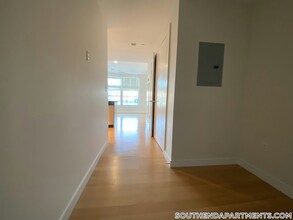 601 Albany St in Boston, MA - Building Photo - Building Photo