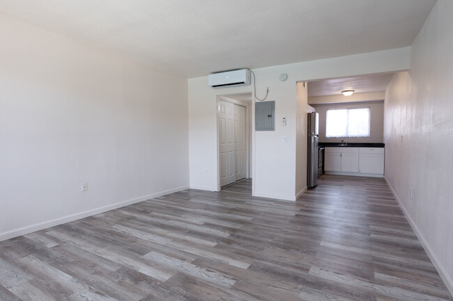 West Wood Village in Sierra Vista, AZ - Building Photo - Interior Photo