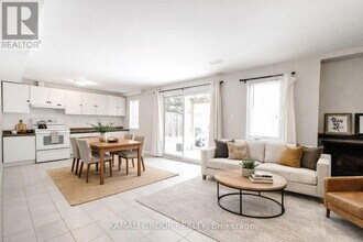 149 Silver Maple Rd in Richmond Hill, ON - Building Photo - Building Photo