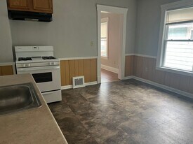 6908 Polonia Ave in Cleveland, OH - Building Photo