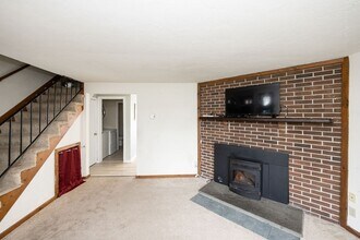 90 Brightwood Ave in Worcester, MA - Building Photo - Building Photo