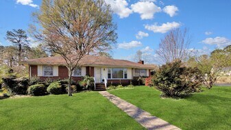 5411 Windingbrook Rd in Richmond, VA - Building Photo