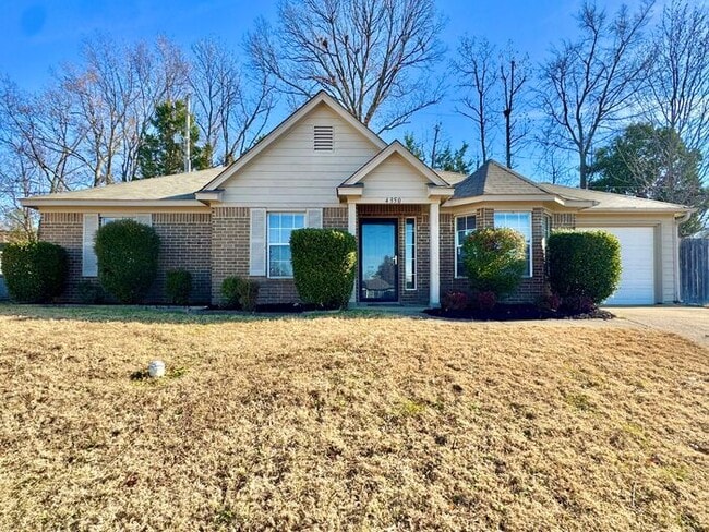 property at 4350 Shadow Leaf Cove S