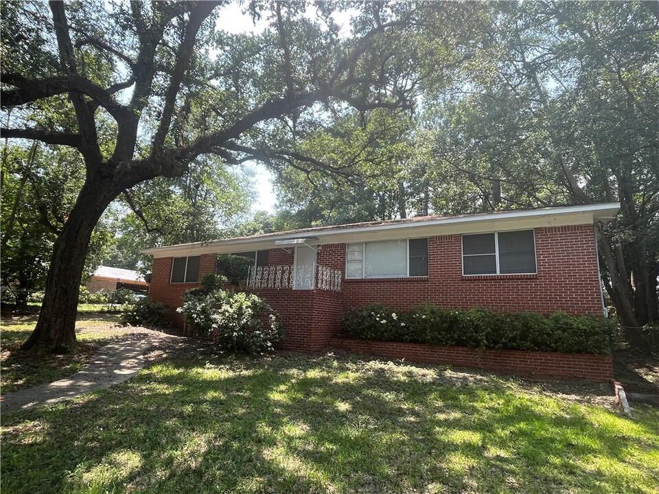 1506 Flowers Dr in Mobile, AL - Building Photo