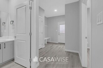 11927-11125 125 St NW in Edmonton, AB - Building Photo - Building Photo