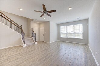 8006 Scanlan Trce in Sienna, TX - Building Photo - Building Photo