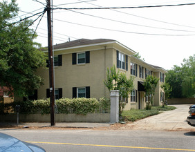 117-119 Wentworth St in Charleston, SC - Building Photo - Building Photo