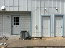 3305 12th St in Gulfport, MS - Building Photo