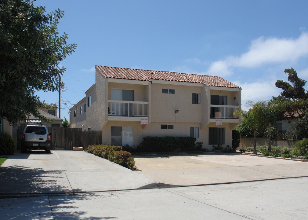 1351 Reed Ave in San Diego, CA - Building Photo