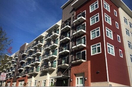 The Sandpiper in Bellingham, WA - Building Photo