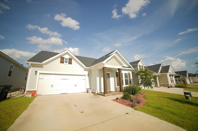 property at 219 Bienville Pl