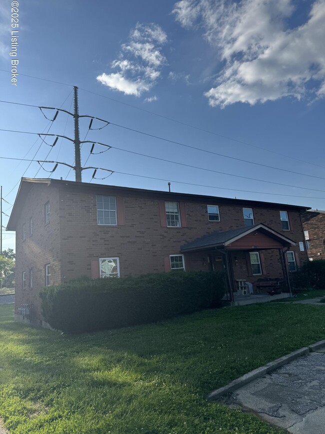 property at 10318 Greentree Ln
