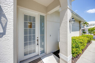 4685 Hawks Nest Way in Naples, FL - Building Photo - Building Photo