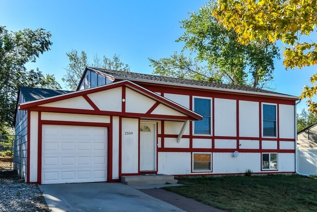 property at 2559 Faulkner Dr